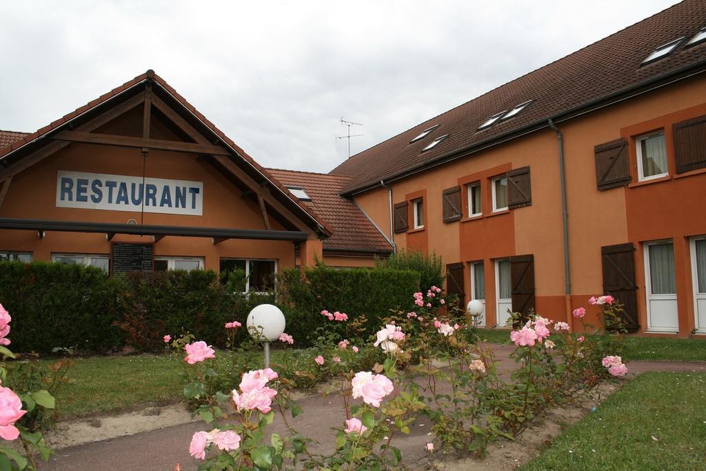 Comfort Hotel Orleans Saran Eksteriør bilde