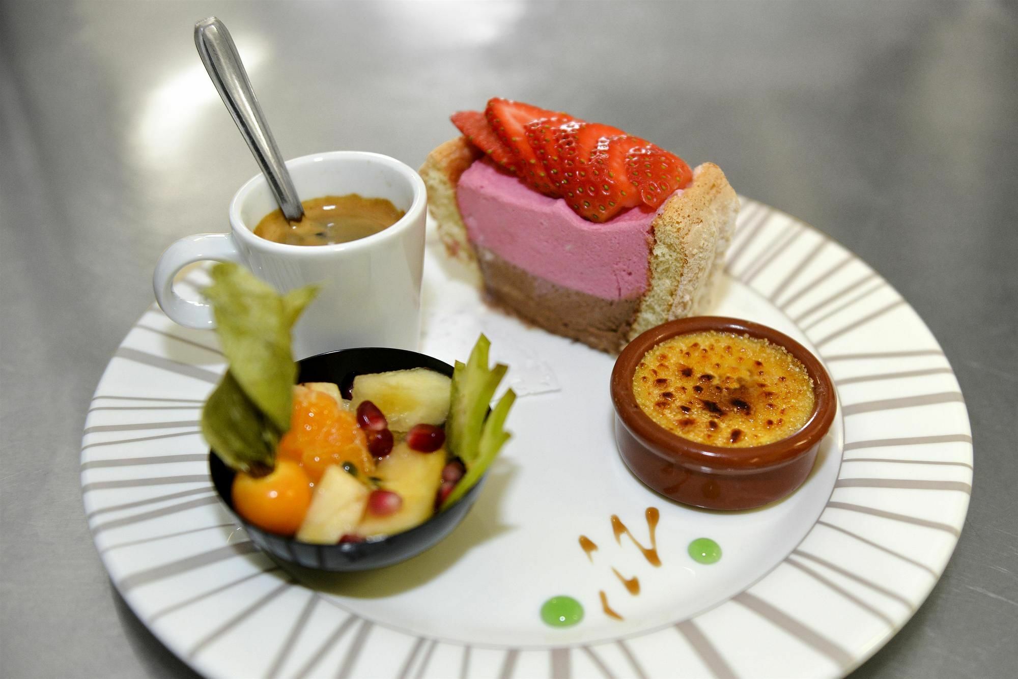 Comfort Hotel Orleans Saran Eksteriør bilde