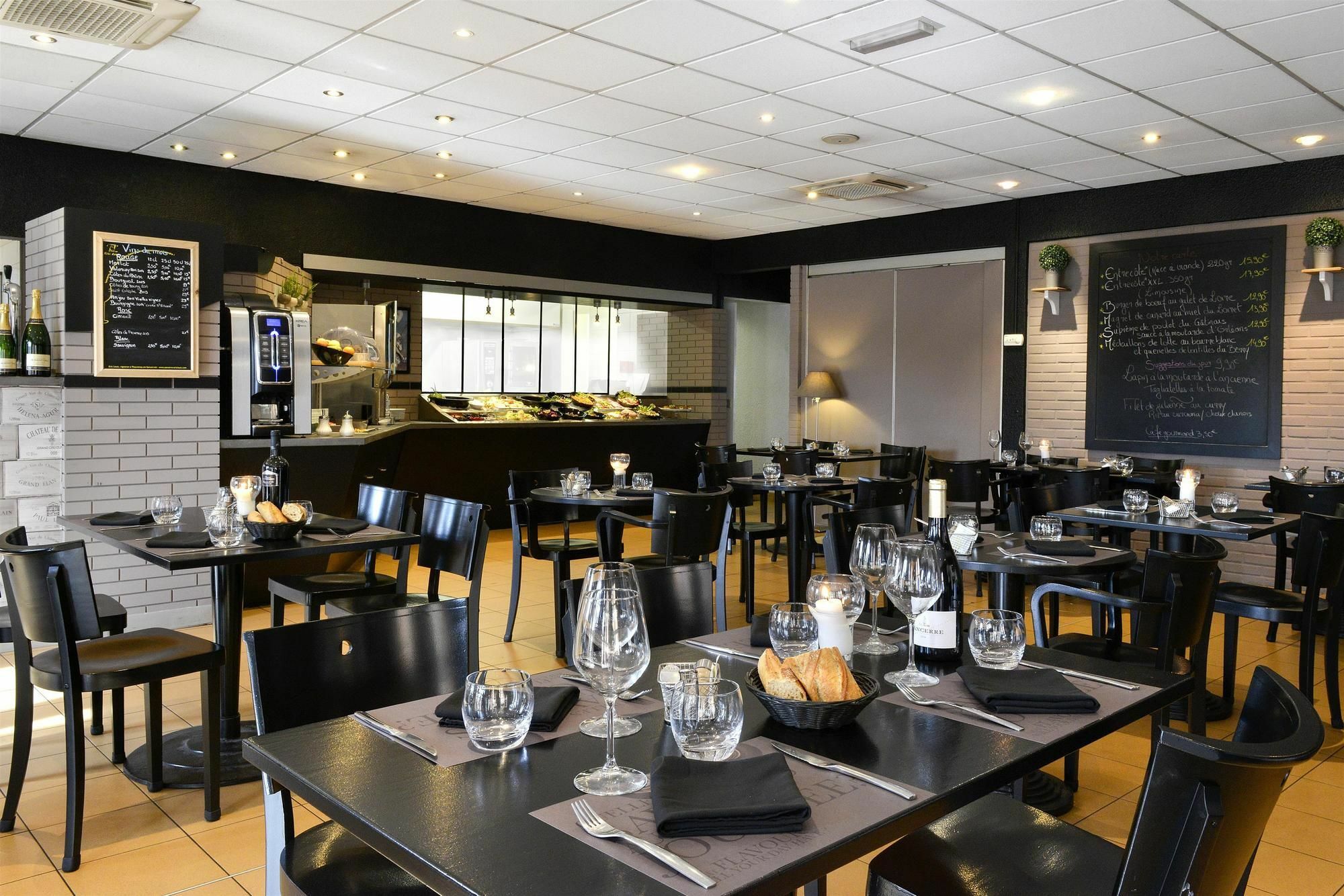 Comfort Hotel Orleans Saran Eksteriør bilde